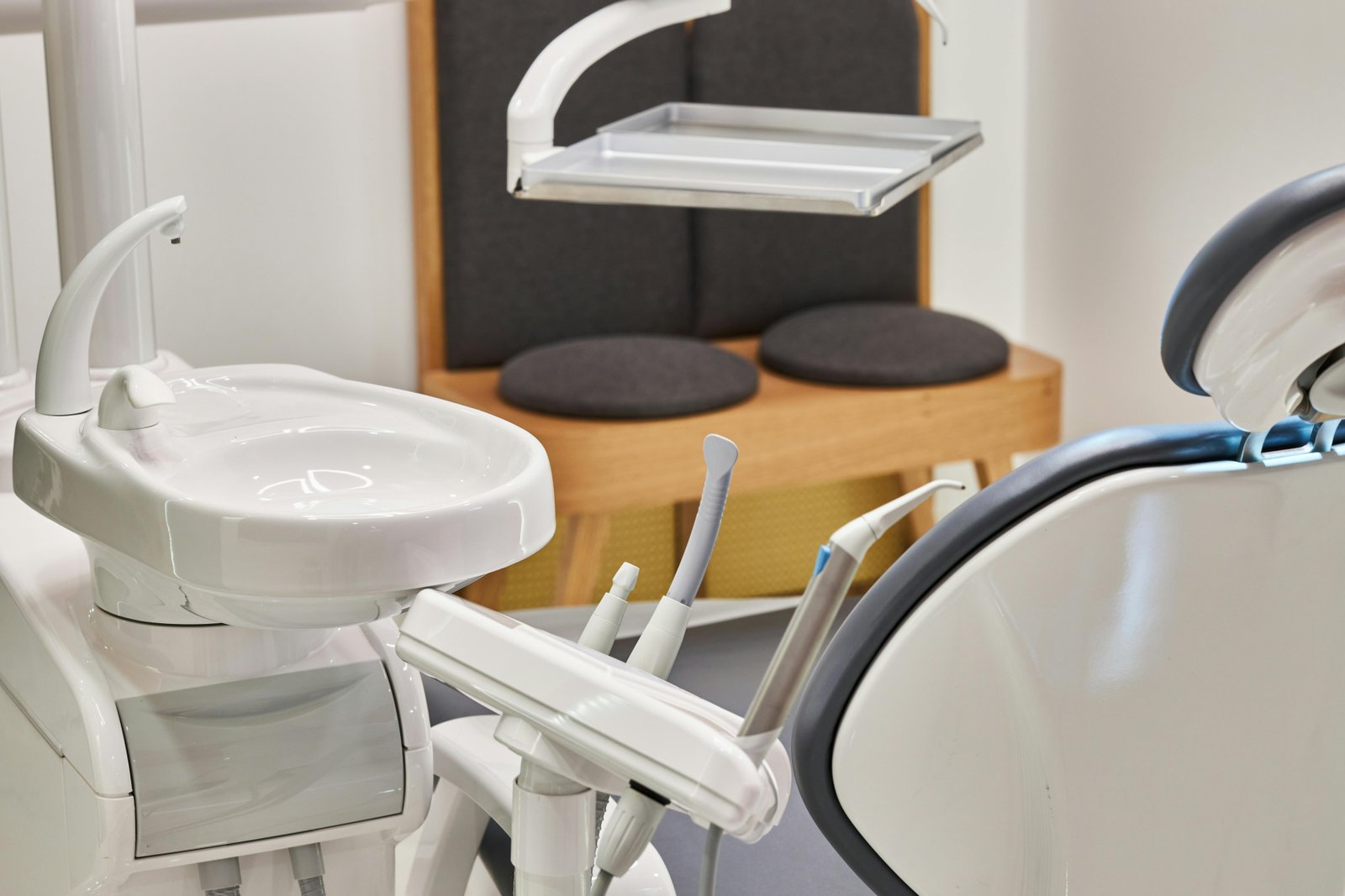 Comfortable and modern dental office waiting area with contemporary furniture
